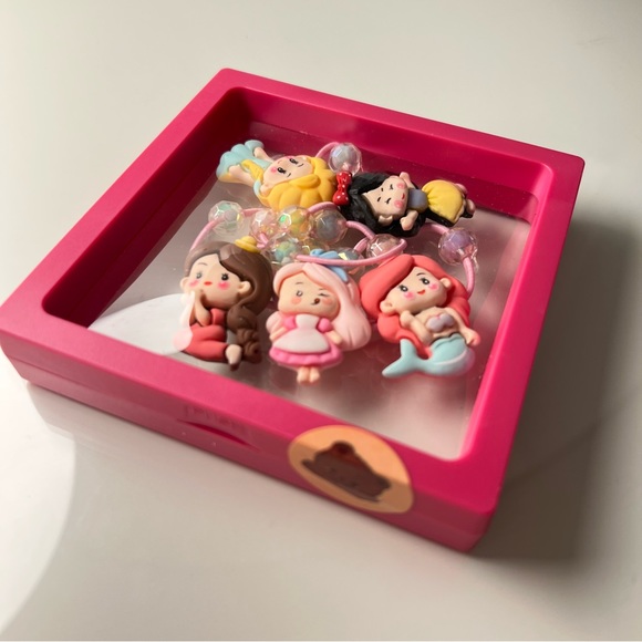 2/$15  🆕Princess elastic hair ties 5 pieces - Picture 3 of 6